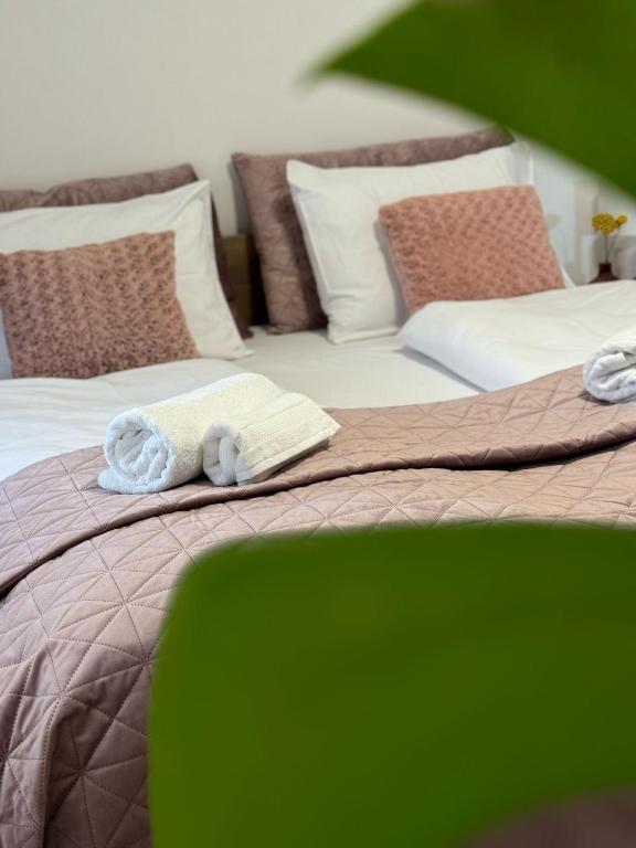 Bedroom detail